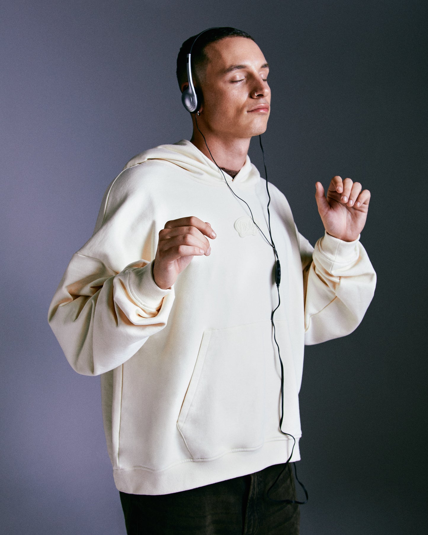 NOBODY CARES HOODIE CREAM