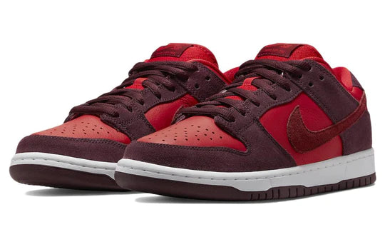 Nike SB Dunk Low Cherry